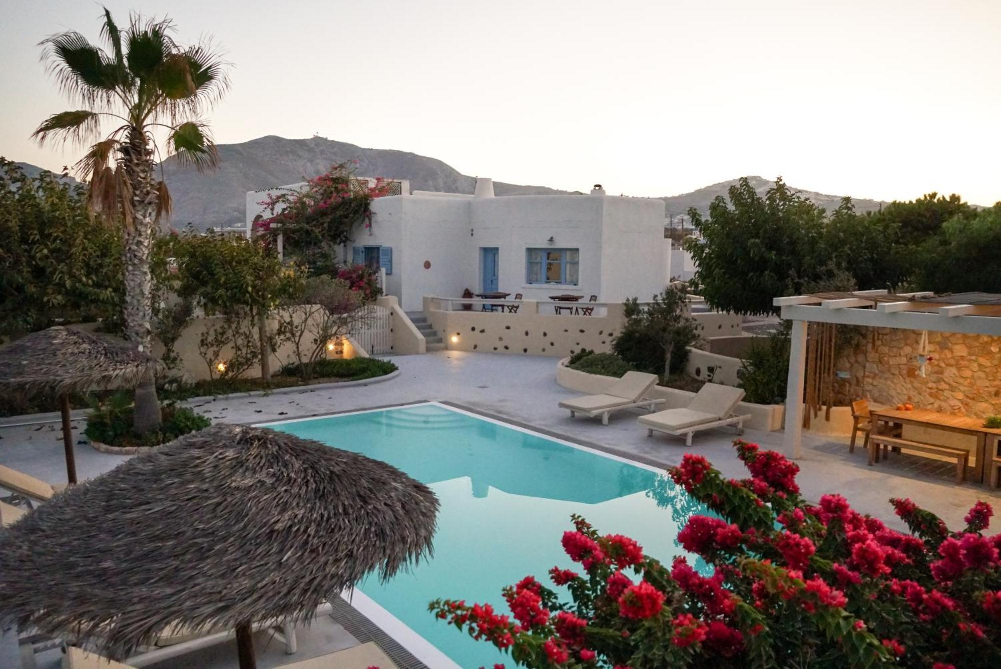 Theros Houses Santorini Kamári Esterno foto